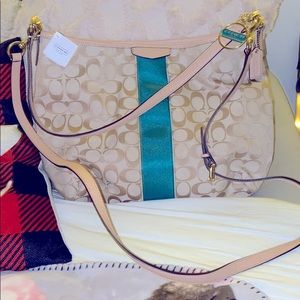 COACH SIGNATURE STRIPED CONVERTIBLE HOBO 🥰